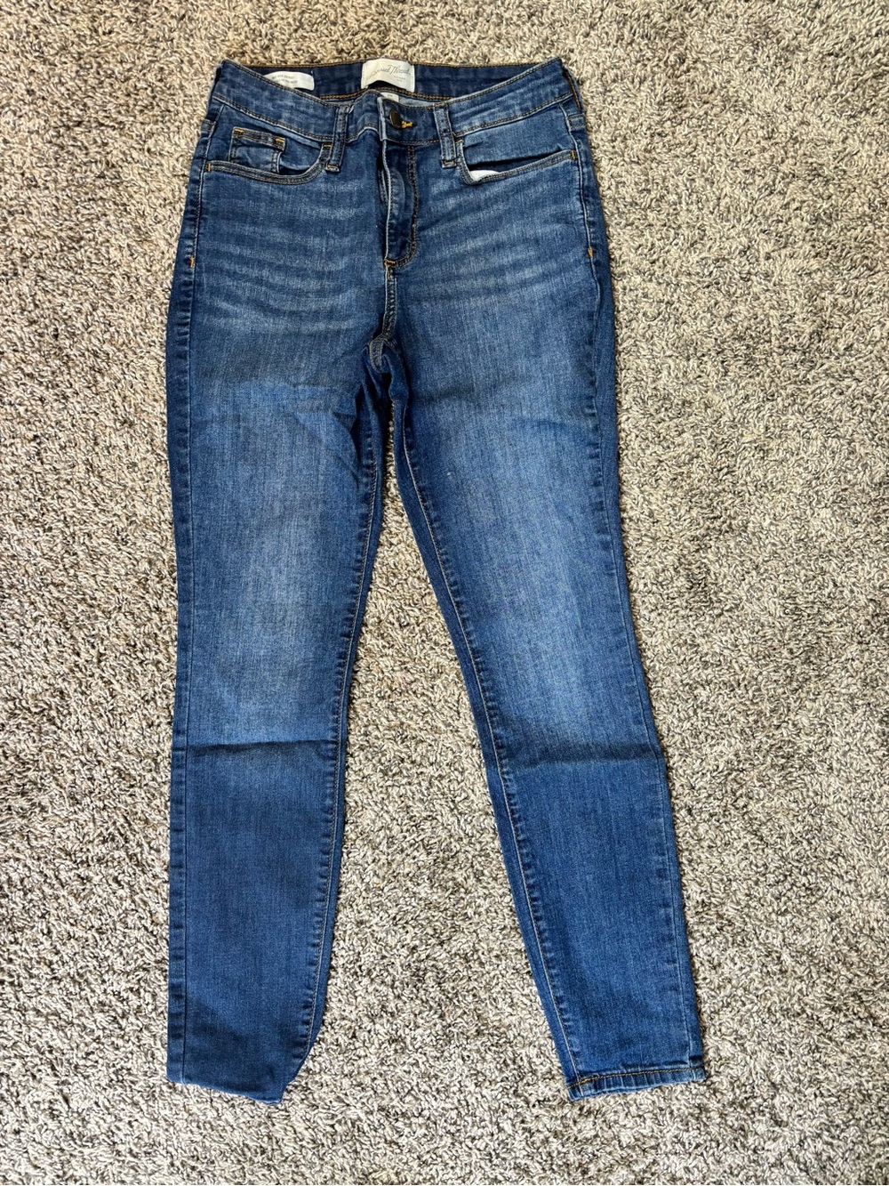 Universal Thread Women's Dark Blue Skinny Jeans